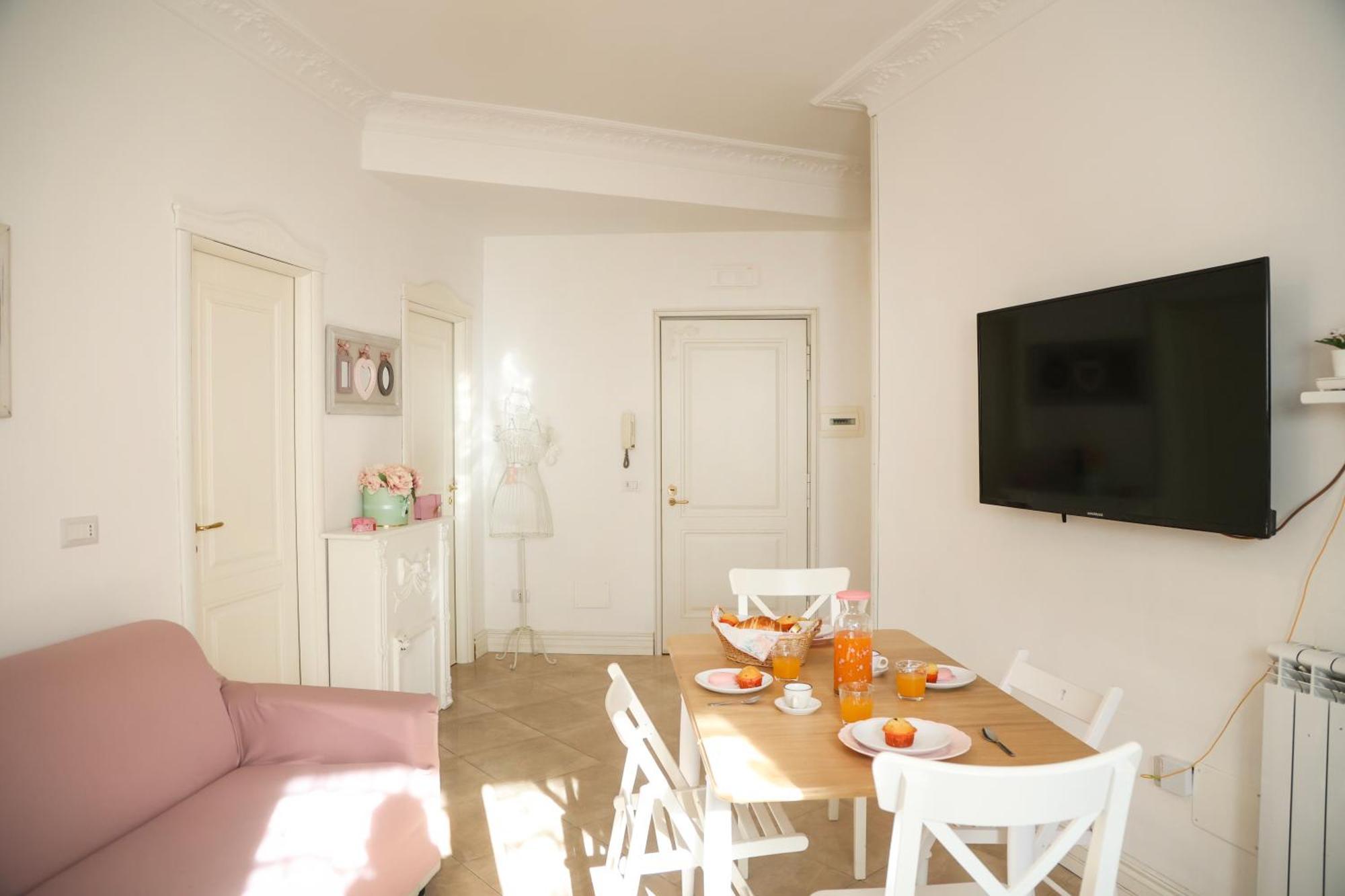 Grace'S Home In The City Center เนเปิลส์ ภายนอก รูปภาพ
