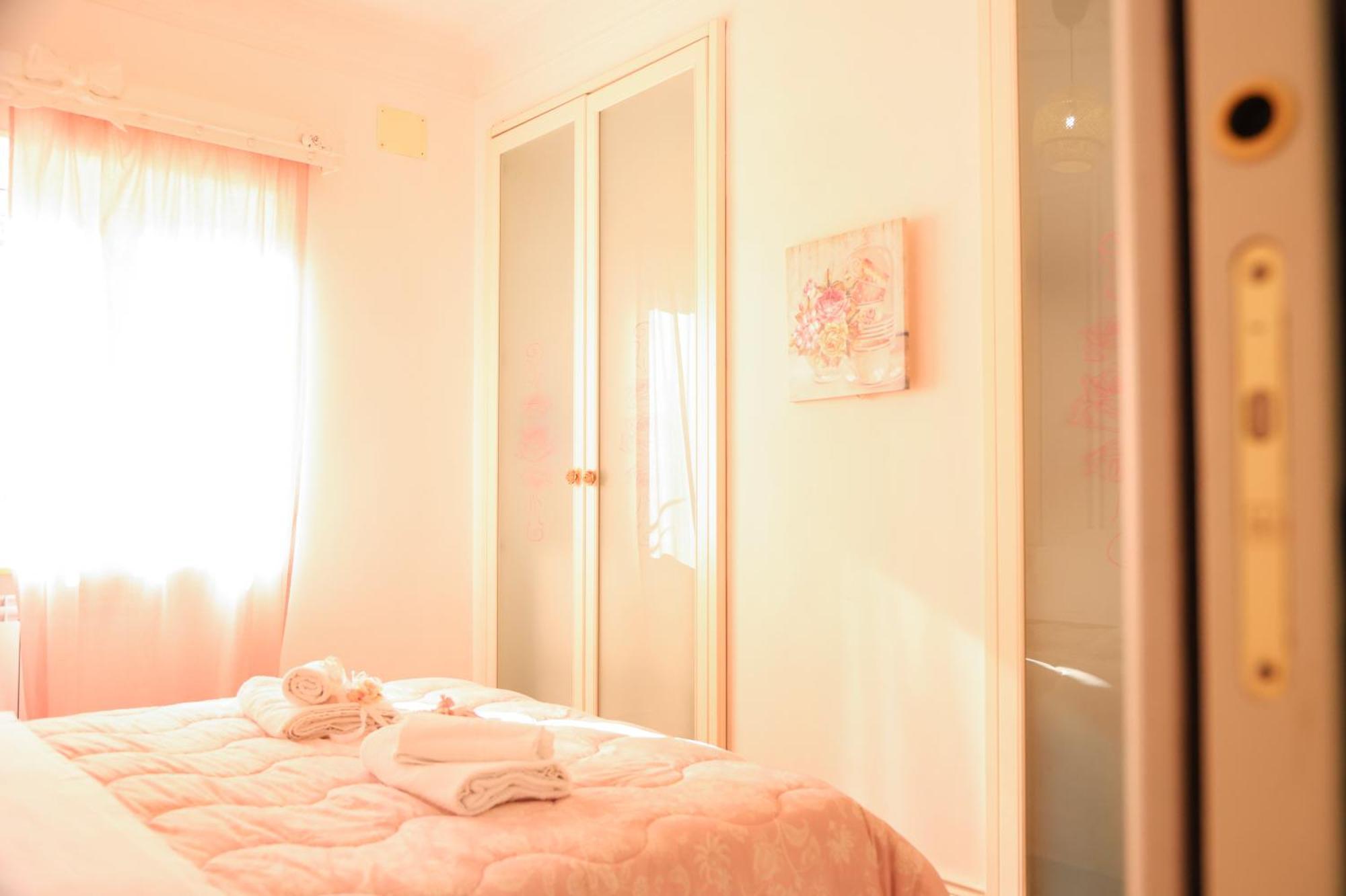 Grace'S Home In The City Center เนเปิลส์ ภายนอก รูปภาพ